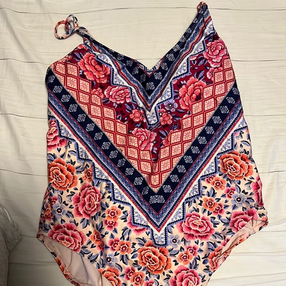 Floral bathing suit - Picture 1 of 1